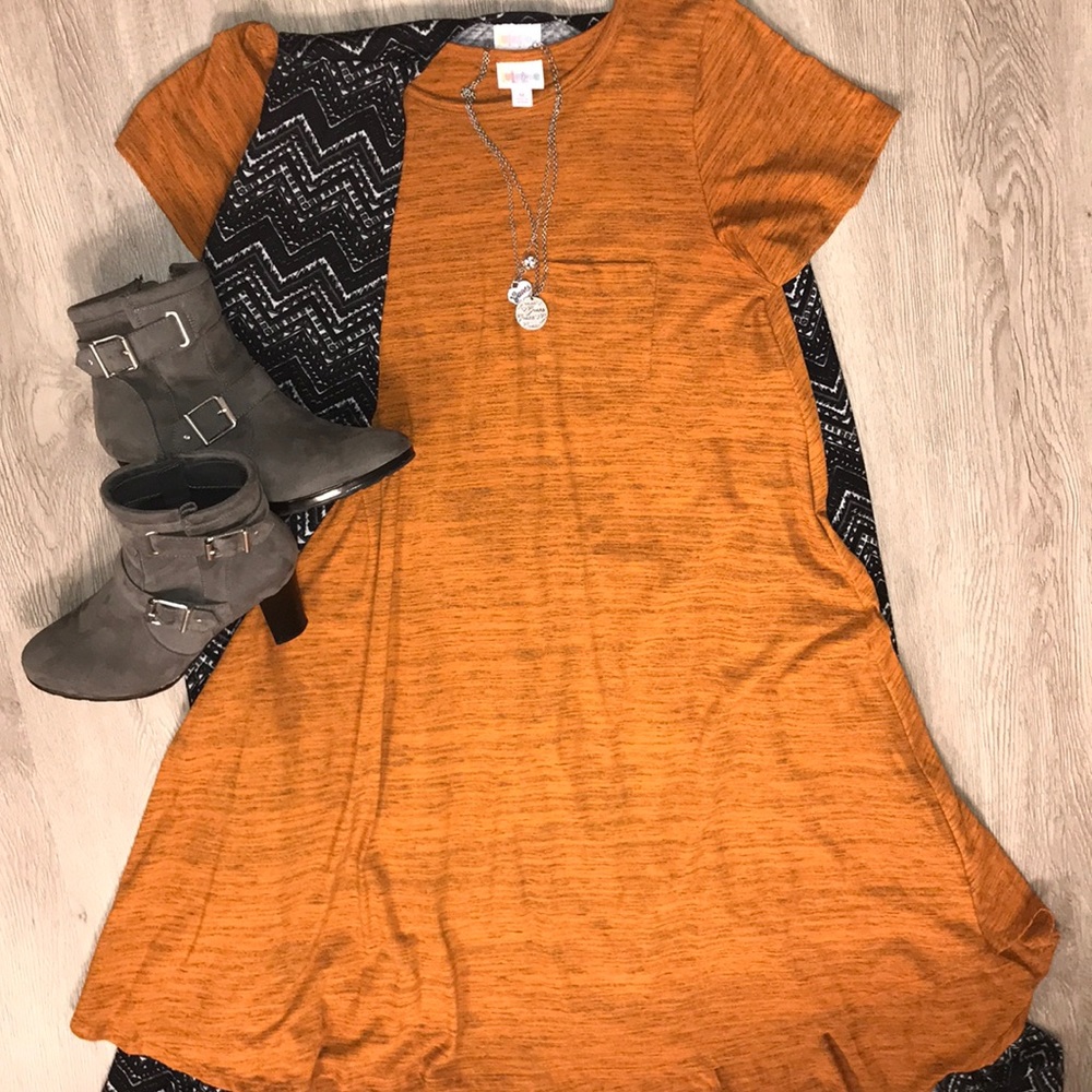 LuLaRoe Carly - M
